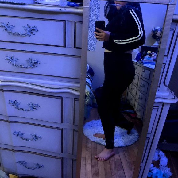 Black and White "Revolution" Crop Top - Picture 3 of 3